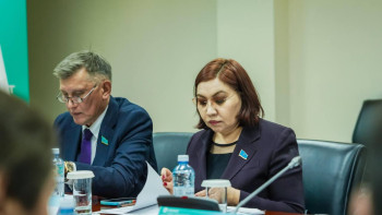 Фотография к новости: Депутат: Жасанды интеллектіге жауапкершілікпен қарауымыз қажет