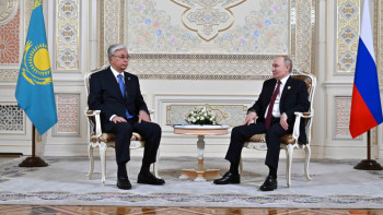 Фотография к новости: Тоқаев Ресейге сапар алдында Путинмен келіссөз өткізді