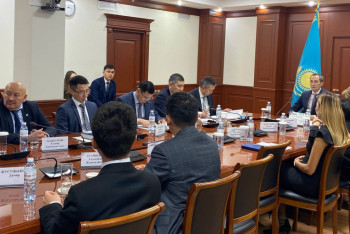 Фотография к новости: ҮЕҰ өкілдері спорт және туризм саласындағы өзекті мәселелерді талқылады