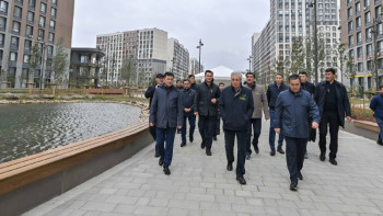 Фотография к новости: Президент "Нұра" ауданындағы Greenline бульварын аралап көрді