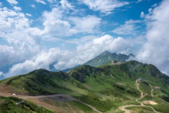 Фотография к новости: Шымбұлақта Қытайдан келген турист жарақат алды