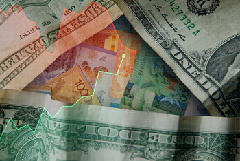 Фотография к новости: Теңге неге құбыла береді? – Сарапшы пікір білдірді