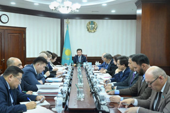 Фотография к новости: Мәжіліс «Құқық бұзушылық профилактикасы туралы» жаңа заңды бірінші оқылымда қарайды