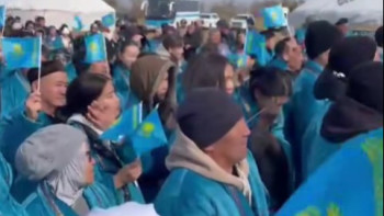 Фотография к новости: 500 бірегей шапан: Жаңаарқалықтар тағы да рекорд орнатты