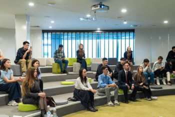 Фотография к новости: Smart City, ЖИ және киберқауіпсіздік: Астаналық студенттерге арналған интеллектуалды сессия өтті