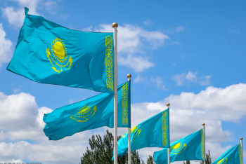 Фотография к новости: Қазақстандықтардың қазан айында жұмыс аптасы қысқа болады