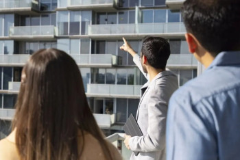 Фотография к новости: Мәжілісте даулы сұрақ: "ОСИ" төрағалары тұрғындардың жеке өміріне араласа ма?