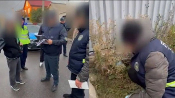 Фотография к новости: Қарағандыда есірткі таратқан шетелдіктер ұсталды