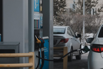 Фотография к новости: АИ-92 бензинінің бағасын көтеруге мораторий енгізіледі