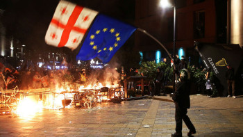 Фотография к новости: Грузияда Тбилисидегі тәртіпсіздіктерге қатысы бар 60-тан астам адам ұсталды