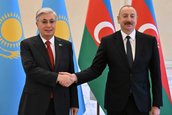 Фотография к новости: Астана Әзербайжан президентін қарсы алуға дайындалып жатыр