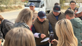 Фотография к новости: Ақтау әкімдігі мен жергілікті тұрғындар көгалдандыру мәселесіне қатысты бір шешімге келді