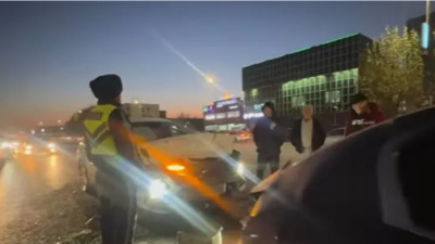 Семейде 5 автокөліктің қатысуымен жаппай жол апаты болды