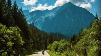 Фотография к новости: Шығыс Қазақстан туризмге жарты жылда рекордтық 13 млрд теңге құйды