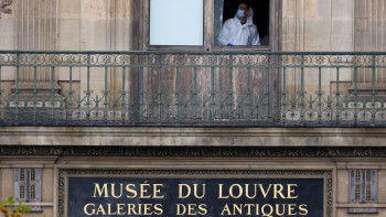 Фотография к новости: Париждегі Луврдан императорлық тәж ұрланды