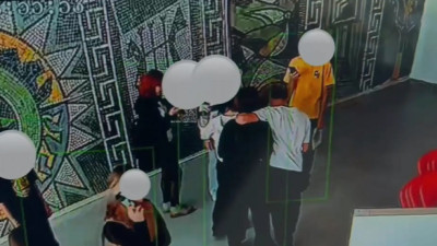 Павлодардағы оқушының мұғалімге шабуылы: Видео мен жаңа деректер пайда болды