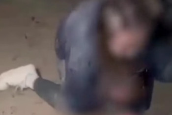 Фотография к новости: Қатыгез шайқас: Жаңаөзендегі оқушы қыздардың төбелесі желіні дүр сілкіндірді