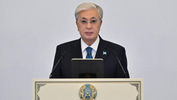 Фотография к новости: Тоқаев: 35 жыл бұрын тарихи әділдік орнап, ұлттың рухы асқақтады