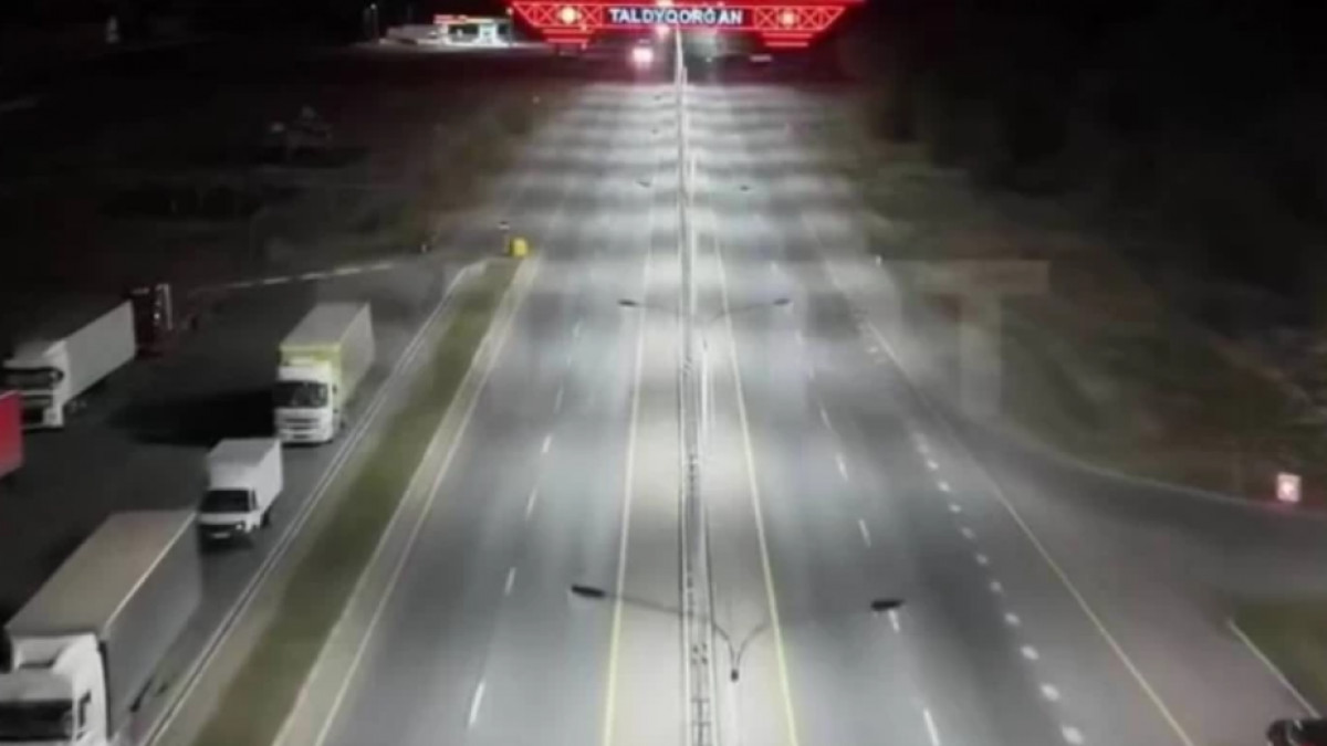 Өкіл әке мен ана орыс порно видео Жалаңаш Александр Малиновская