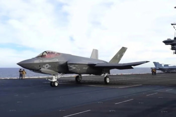 Фотография к новости: Оңтүстік Қытай теңізінде АҚШ-тың екі әскери ұшағы апатқа ұшырады