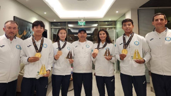 Фотография к новости: Қазақстанның жағажай волейболшылары екі медаль иеленді