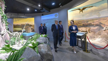 Фотография к новости: Тоқаев Қызылорда облысының тарихи-өлкетану музейінің қызметімен танысты