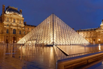 Фотография к новости: Францияда Луврды тонауға қатысы бар тағы бес күдікті ұсталды