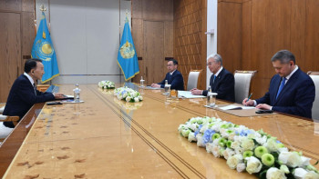 Фотография к новости: Тоқаев Түркістандағы Woosong университетінің негізін қалаушысымен кездесті