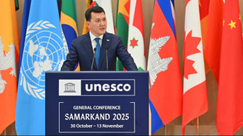 Фотография к новости: Қарин ЮНЕСКО Бас конференциясында Тоқаевтың жаңа жаһандық бастамаларын таныстырды