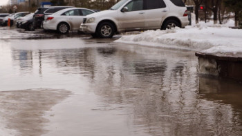 Фотография к новости: Жаңбыр, қар, көктайғақ: 11 облыста жүргізушілерге абай болу ескертілді