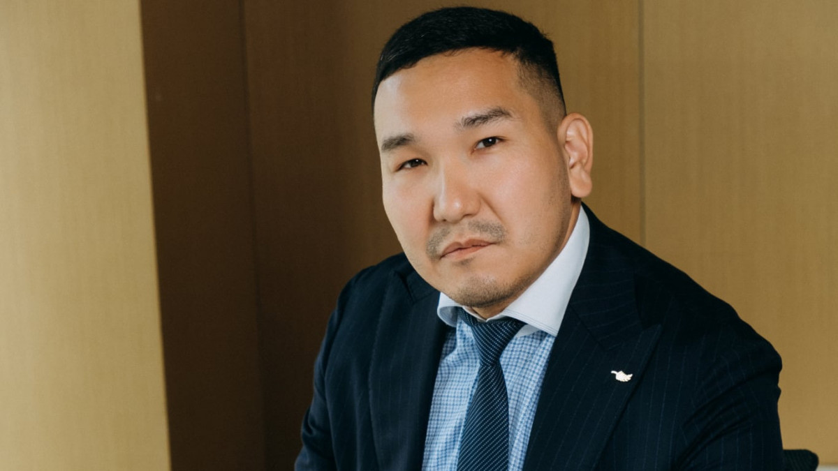  спикердің жеке мұрағаттан