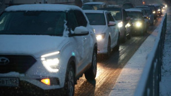 Фотография к новости: 10 км – үш сағатта: Алматы облысында жүргізушілер жол жөндеу жұмыстарына шағымданды