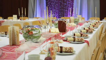 Фотография к новости: Үйінде той жасап, ас та төк тамақ әзірлеген азамат жазаланды