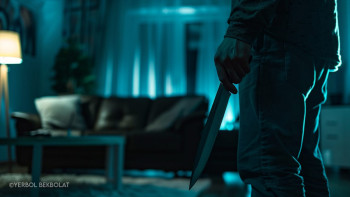 Фотография к новости: 9 жерден пышақ сұққан: Ақмола облысында ер адам бұрынғы әйелін өлтіруге оқталған