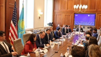 Фотография к новости: Вашингтонда "C5+1" іскерлік конференциясы өтті