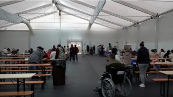 Фотография к новости: Берлин украин босқындарына арналған ең үлкен баспананы жабады