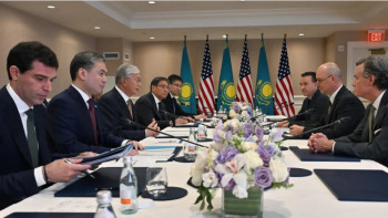 Фотография к новости: Тоқаев Чабо Лейкомен кездесті