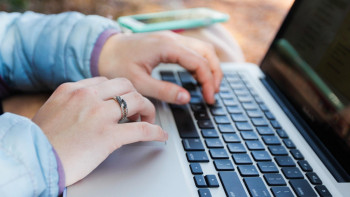 Фотография к новости: Қазақстанда кім офиске келмей, қашықтан жұмыс істей алады?