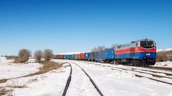 Фотография к новости: ҚТЖ Сарыағаш өткелінде пойыз қозғалысын тұрақтандыру үшін шектеу енгізді