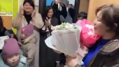 "Анамызды жындыханаға жатқызды" деп шырылдаған 5 бала анасымен қауышып, үш бөлмелі пәтер сыйға алды