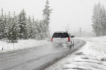 Фотография к новости: Қар аралас жаңбыр мен қар: Жүргізушілерге жолда абай болу ескертілді