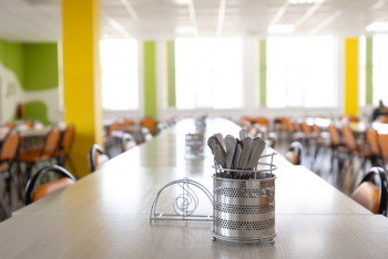 Оқушылар тағы да тағамнан уланды: Білім басқармасы мәлімдеме жасады