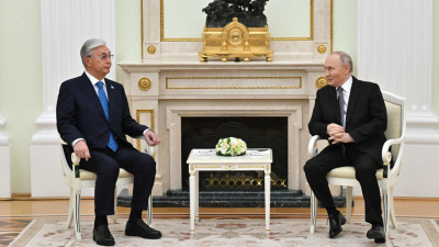 Қазақстан мен Ресей президенттері Мәскеуде бейресми кездесу өткізді