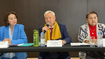 Фотография к новости: “ЛГБТ насихатына жол жоқ”: Алматыда белсенділер мәжілісте көтерілген заңға қолдау білдірді