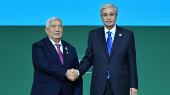 Фотография к новости: Тоқаев агросектордың 30 үздік өкіліне мемлекеттік наградалар табыстады