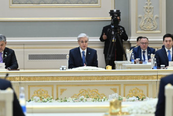 Фотография к новости: Қазақстан мен Өзбекстан президенттері Жоғары мемлекетаралық кеңестің екінші отырысына қатысты