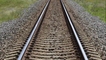 Фотография к новости: Жамбыл облысында жеңіл көлік жүріп келе жатқан пойызға соғылды