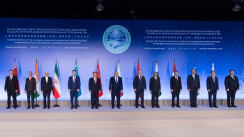 Фотография к новости: Олжас Бектенов Мәскеуде өткен ШЫҰ Үкімет басшылары кеңесінің отырысына қатысты