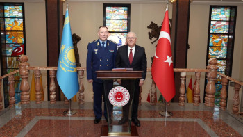 Фотография к новости: Қорғаныс министрі Түркияға ресми сапармен барды