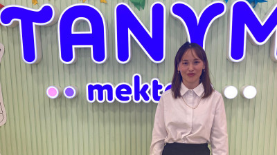 Бала жүрегіне шамшырақ жаққан жас ұстаз